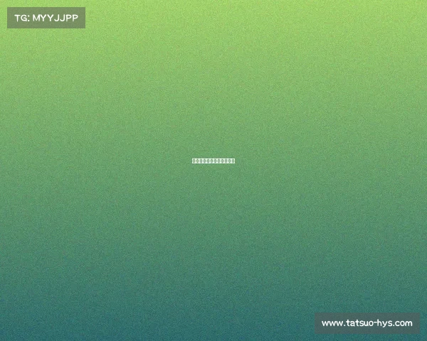 美女跟男人玩电子竞技游戏